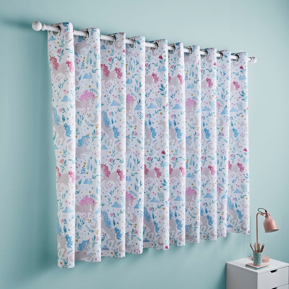 Carousel navigation image position 3 of 4