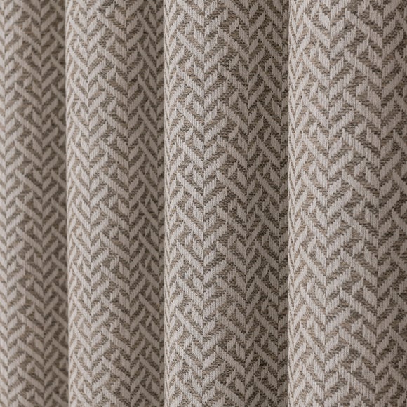 Carousel navigation image position 3 of 6