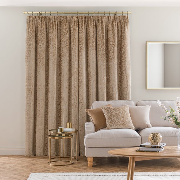 Carousel navigation image position 4 of 5