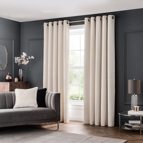 Carousel navigation image position 2 of 5