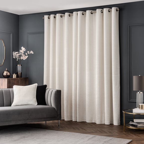 Carousel navigation image position 4 of 5