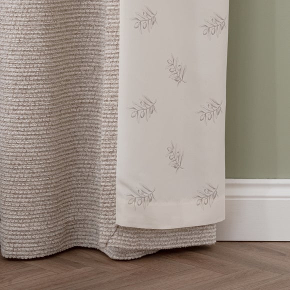 Carousel navigation image position 5 of 6