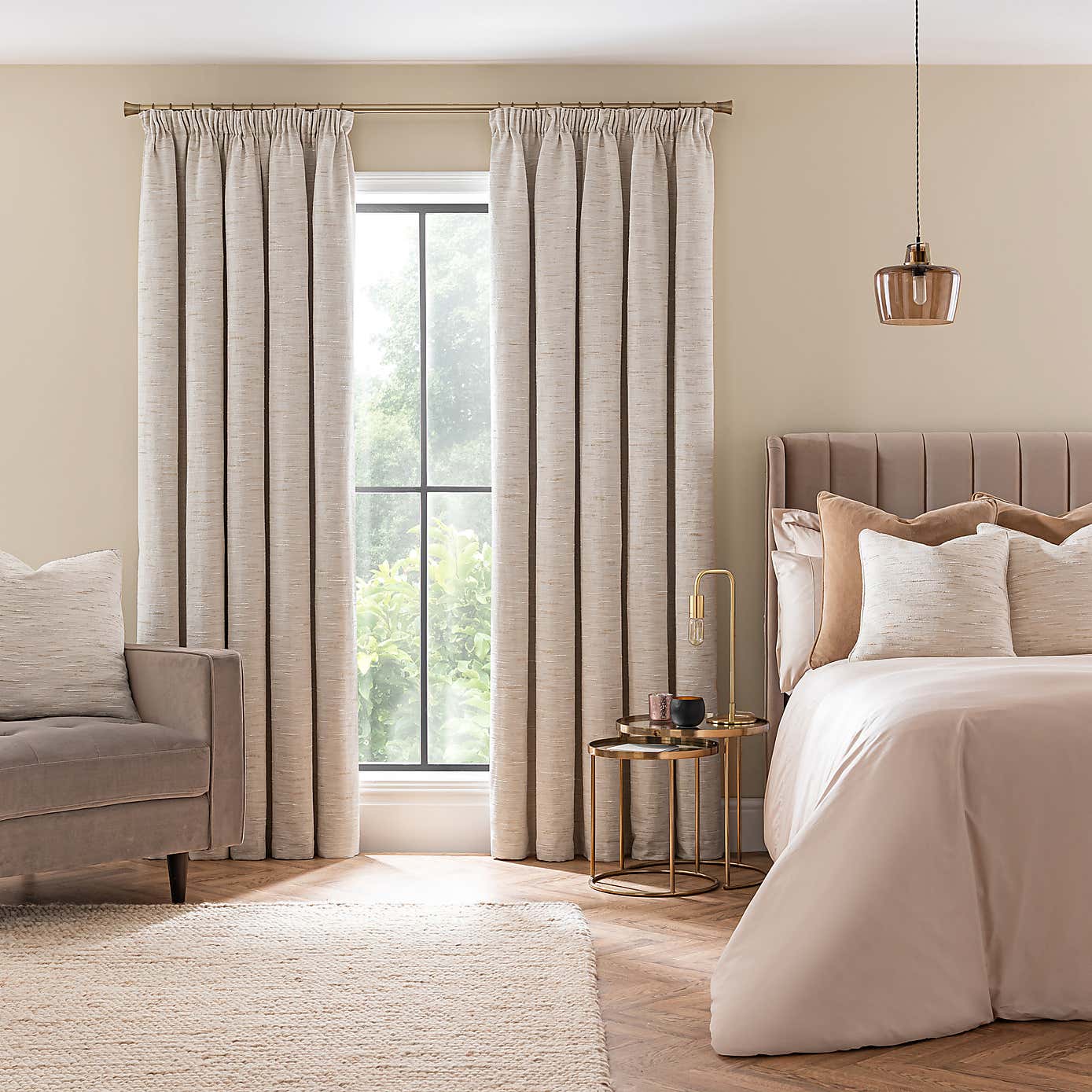 Carousel zoom image position 2 of 5