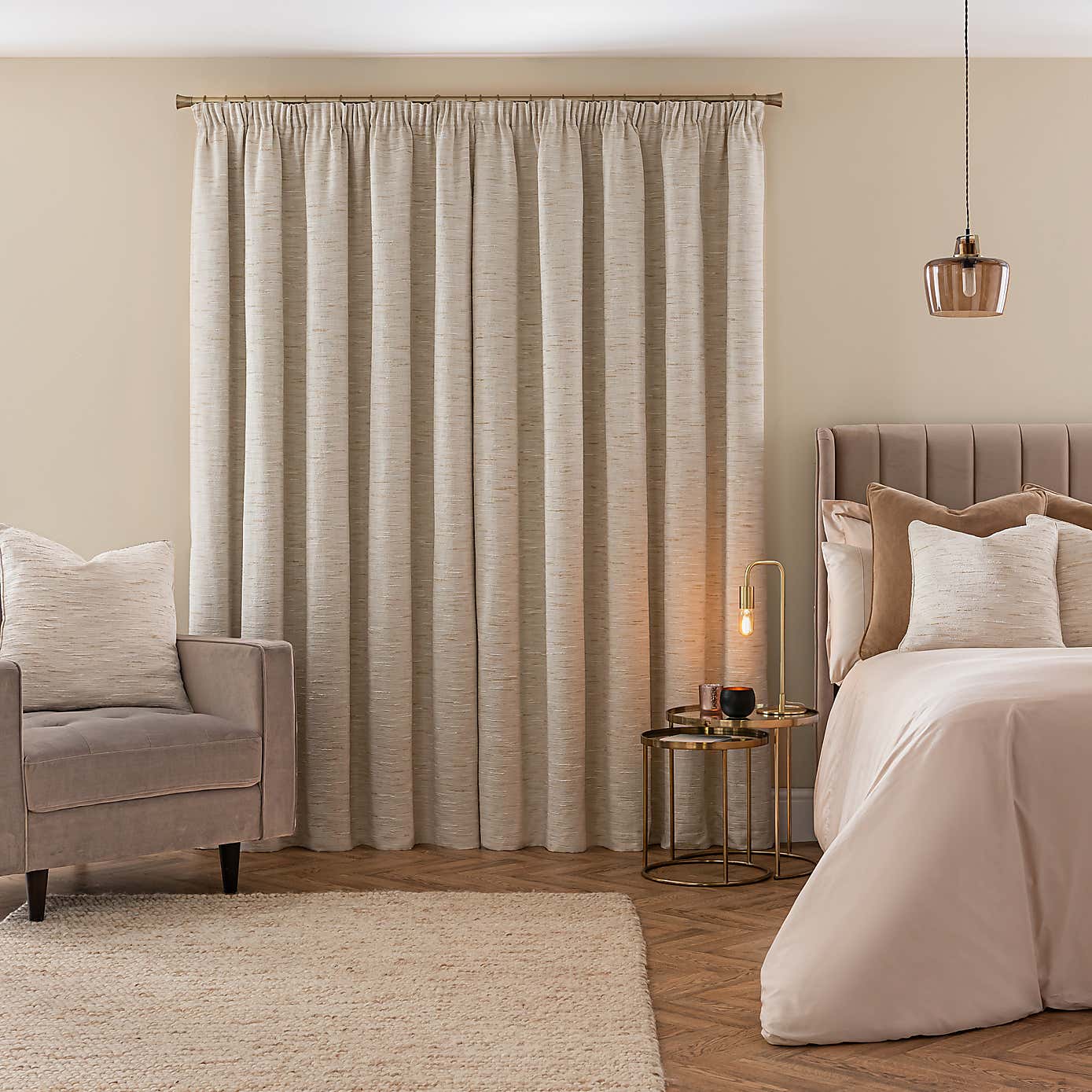 Carousel zoom image position 4 of 5