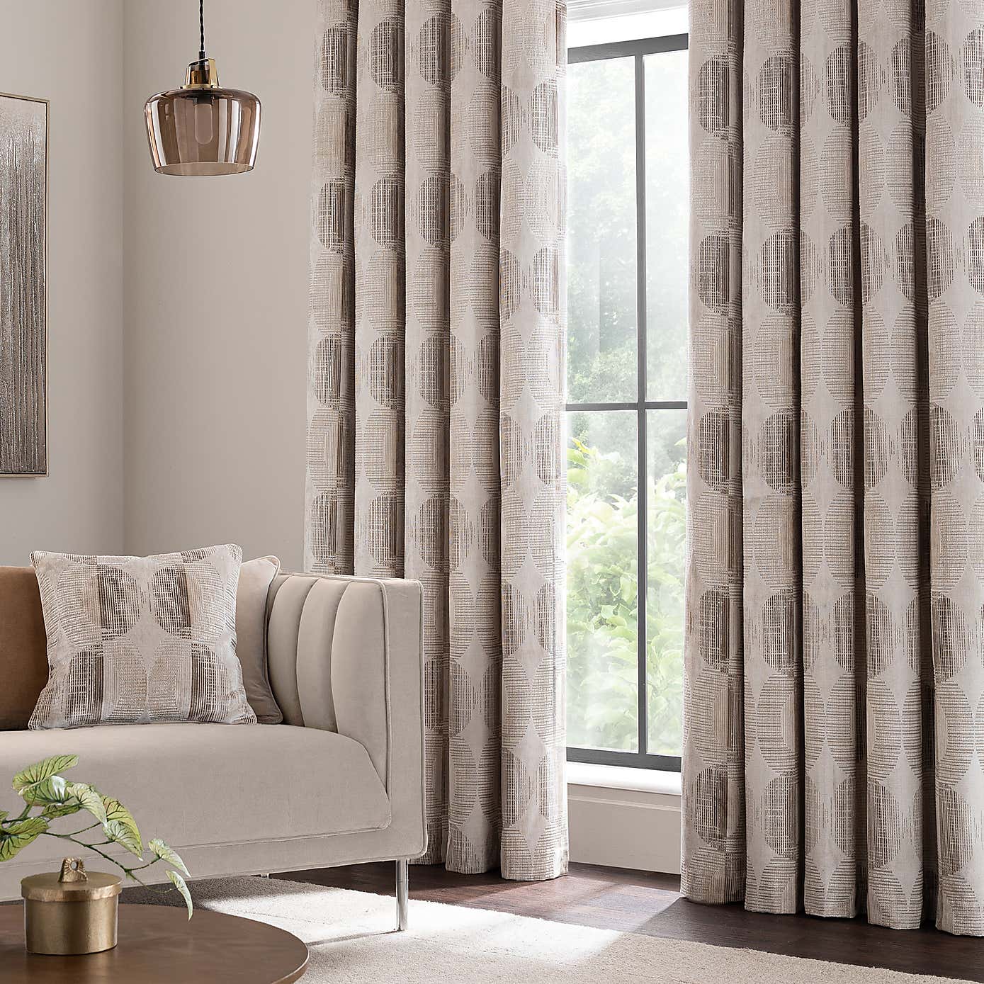 Carousel zoom image position 4 of 5