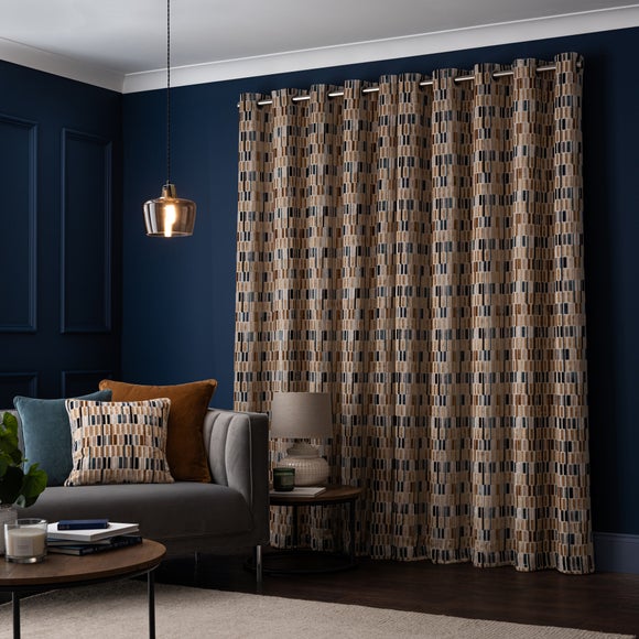 Carousel navigation image position 4 of 5