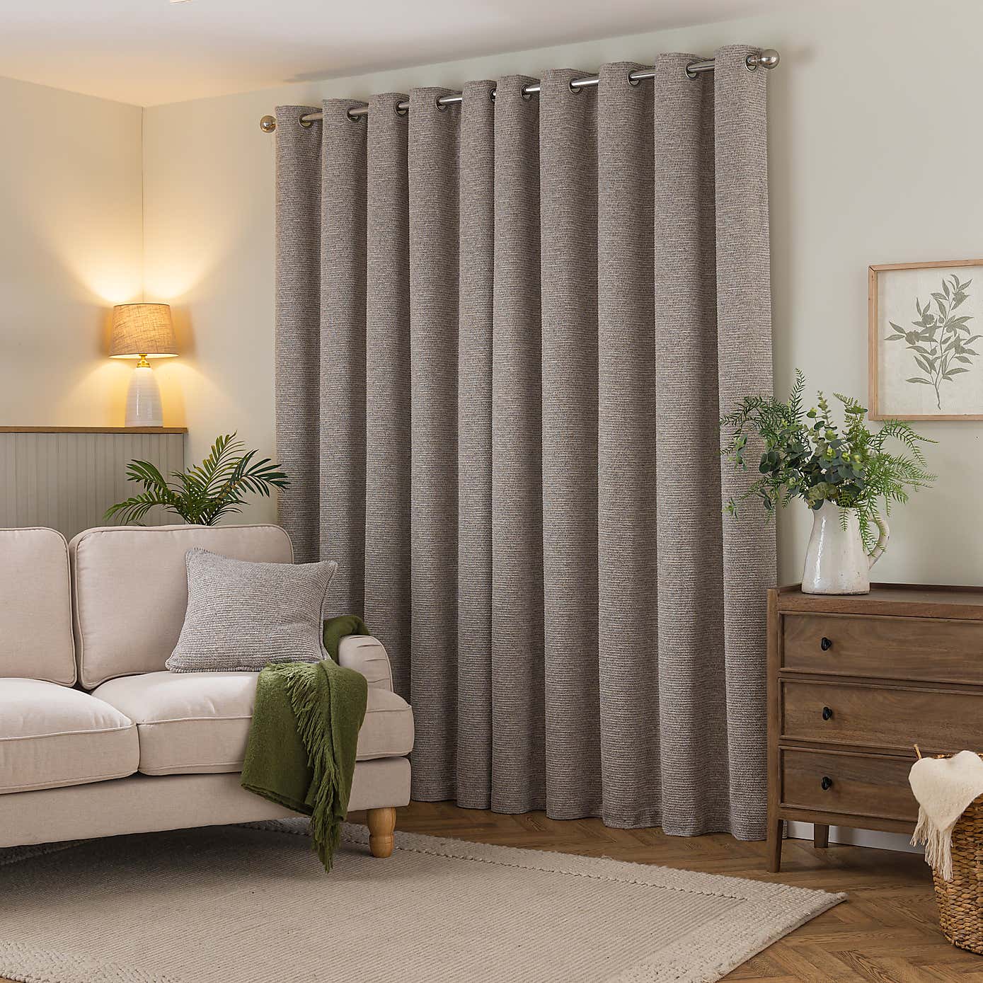 Carousel zoom image position 4 of 5