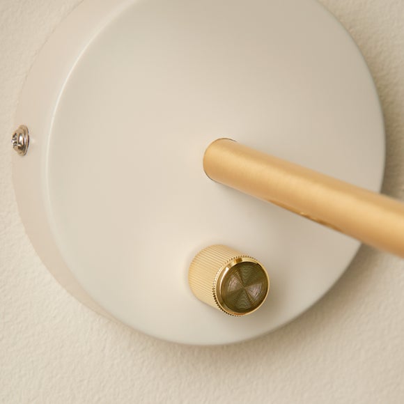 Carousel navigation image position 4 of 6