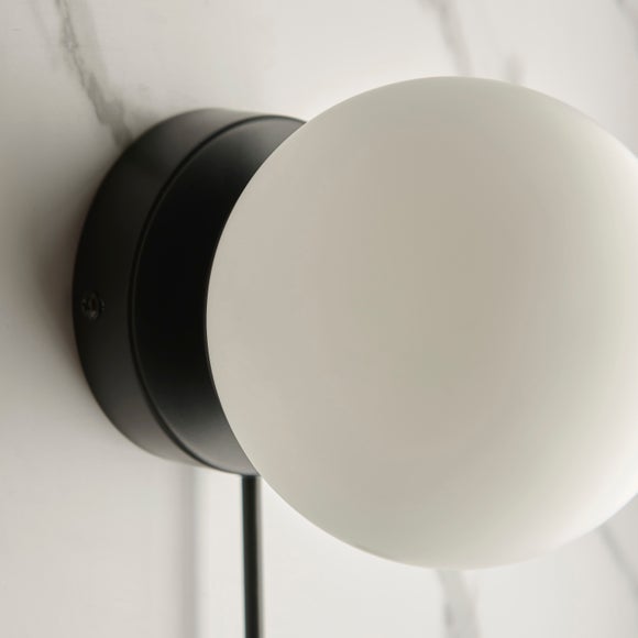 Carousel navigation image position 3 of 6