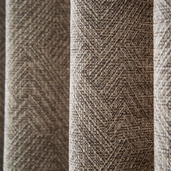 Carousel navigation image position 3 of 6