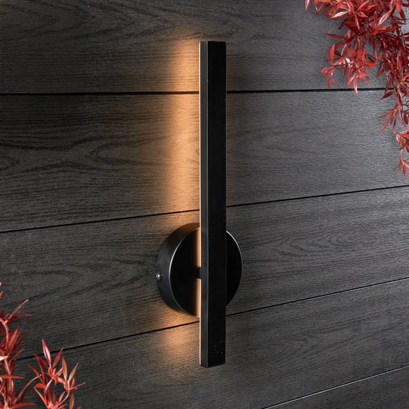 Leander Linear Led Wall Light