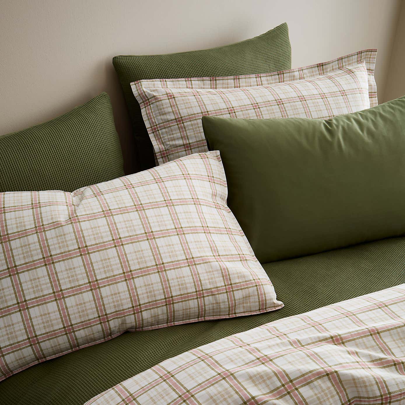 Carousel zoom image position 8 of 9