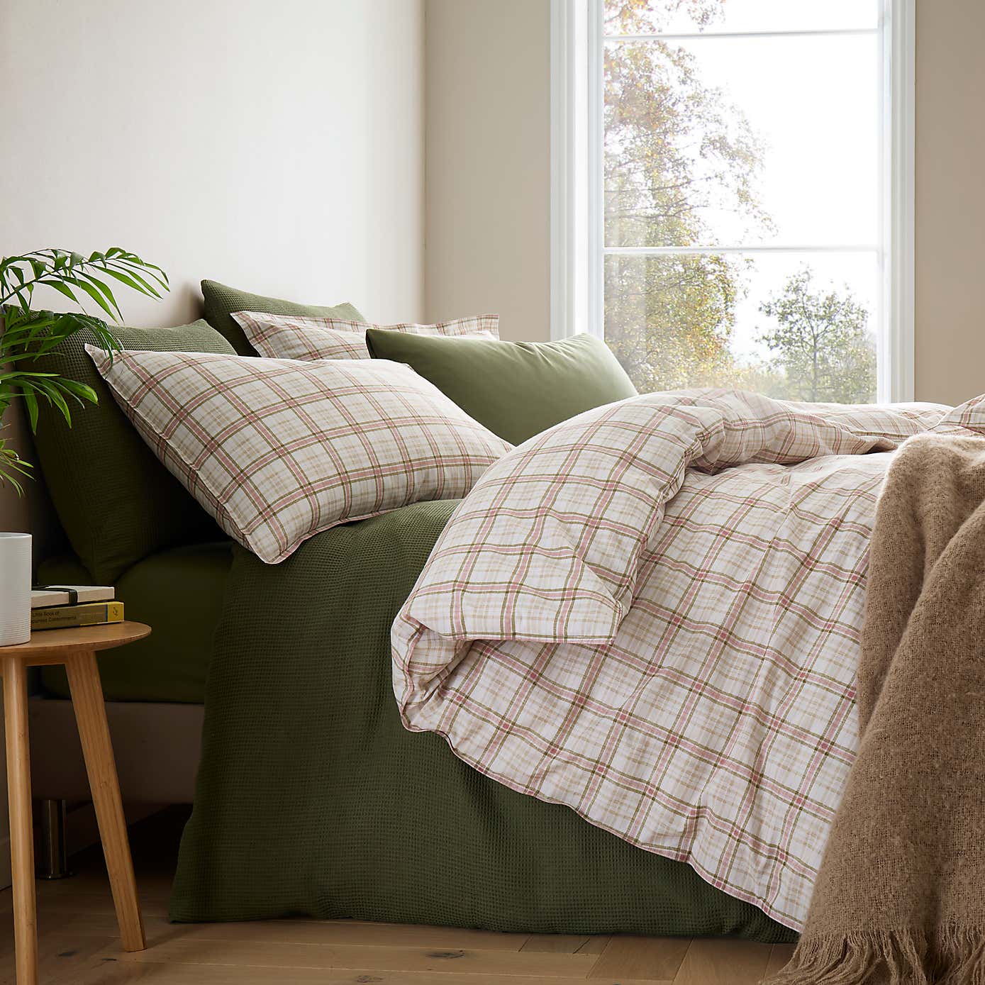 Carousel zoom image position 9 of 9