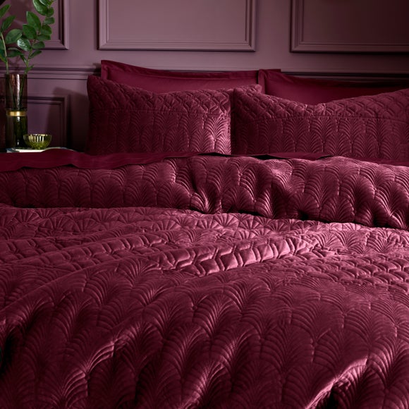 Carousel navigation image position 3 of 7