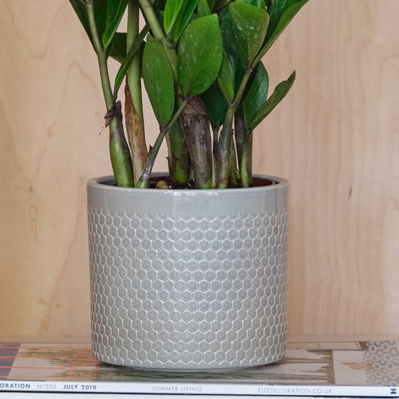 Photo 2 of Capri Plant Pot
