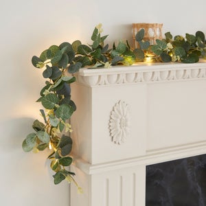Artificial Eucalyptus 30 Led Lit Garland