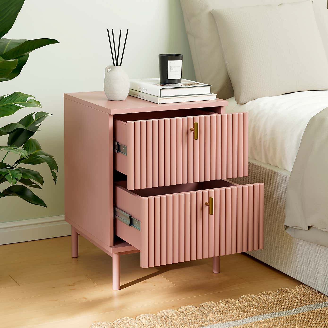 Carousel zoom image position 2 of 6