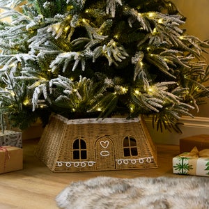 Folding Paper Rope Gingerbread House Tree Skirt