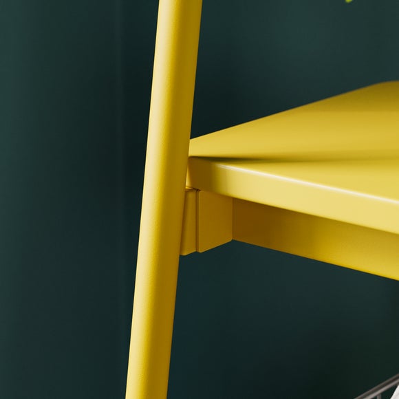 Carousel navigation image position 3 of 7