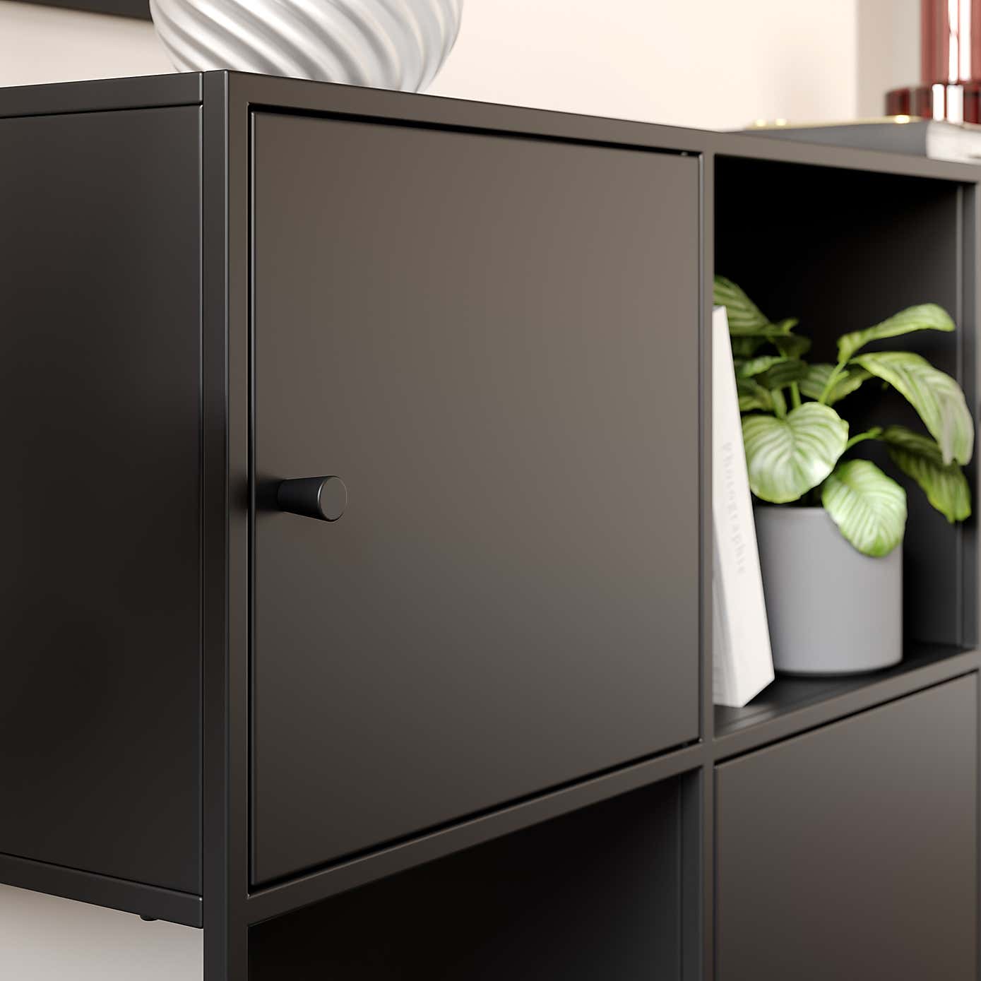 Carousel zoom image position 4 of 6