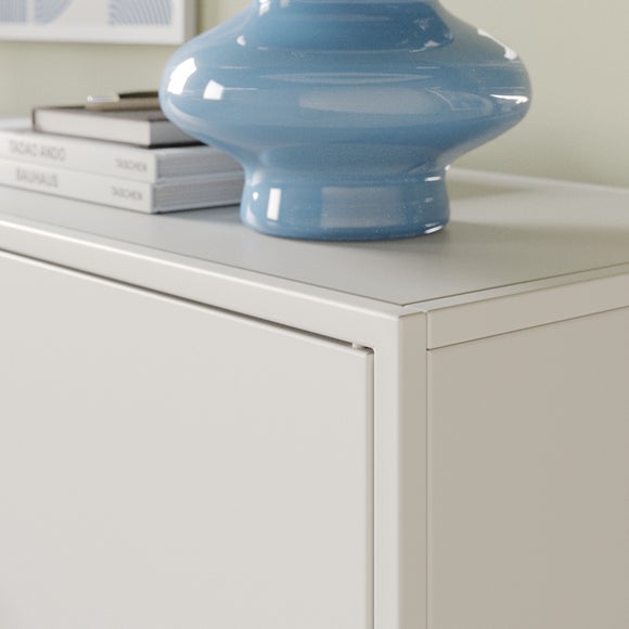 Carousel navigation image position 2 of 7