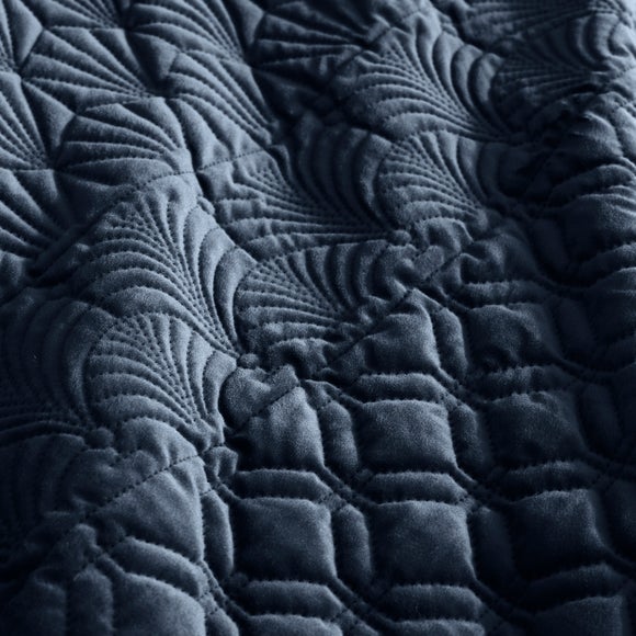 Carousel navigation image position 4 of 7