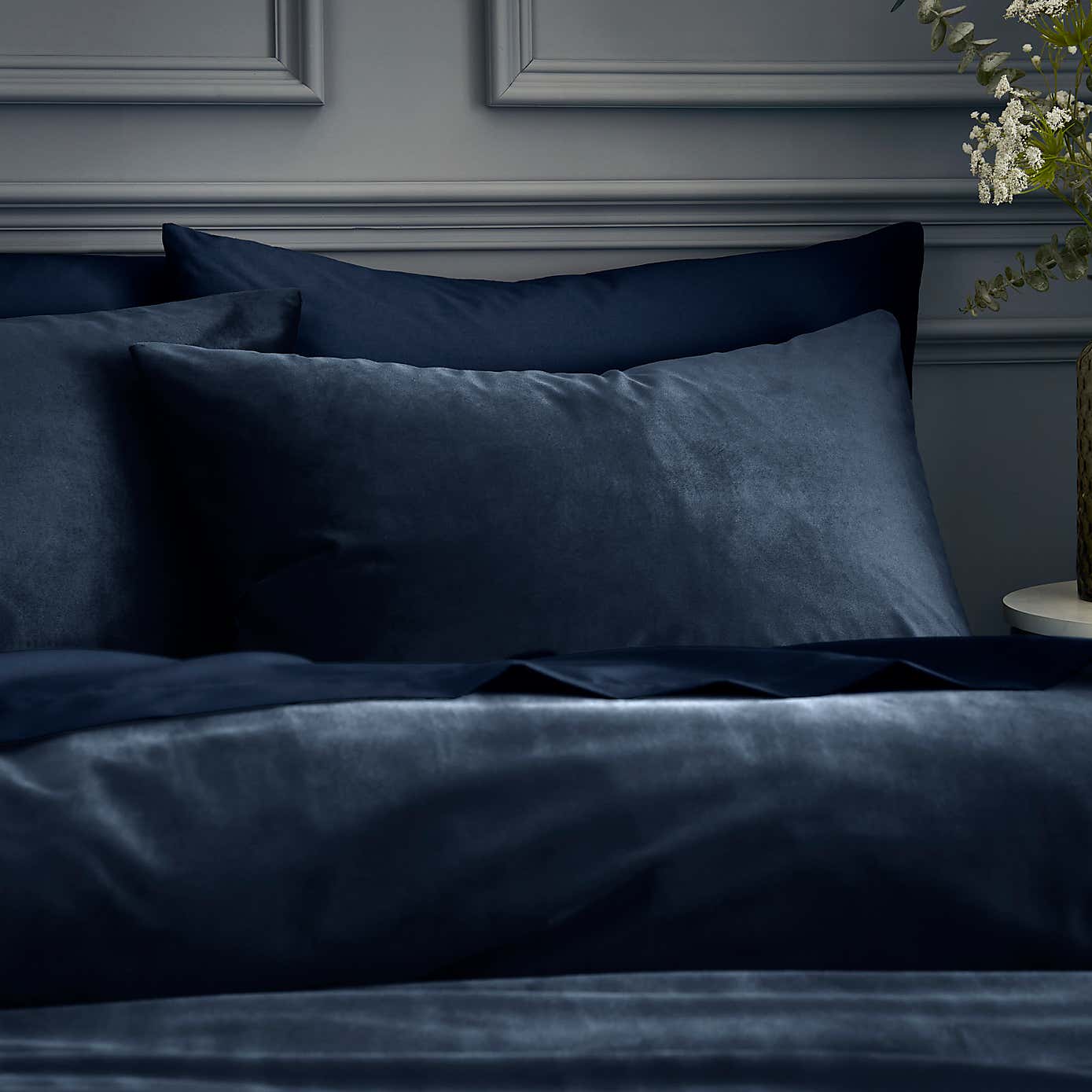 Carousel zoom image position 2 of 5