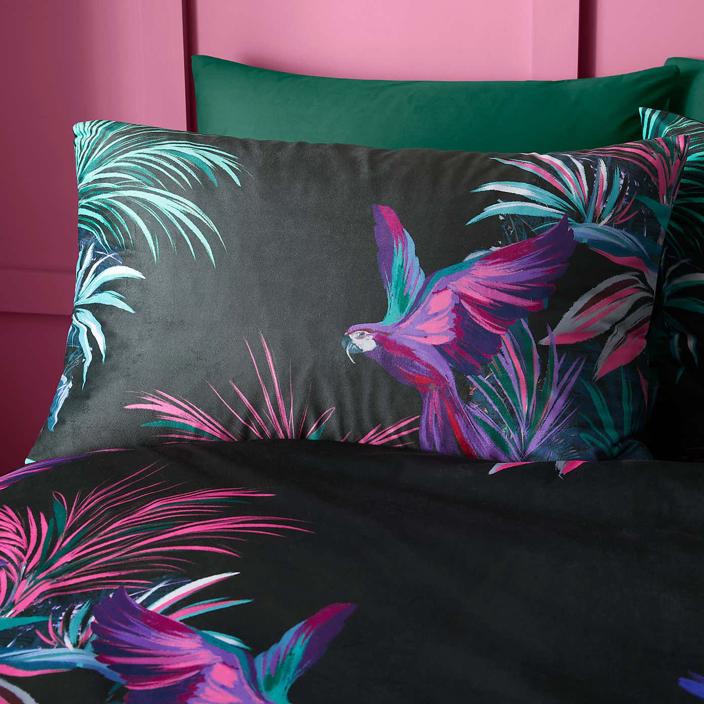 Carousel zoom image position 2 of 6