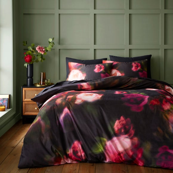 Blurred Floral Velour Duvet Cover & Pillowcase Set