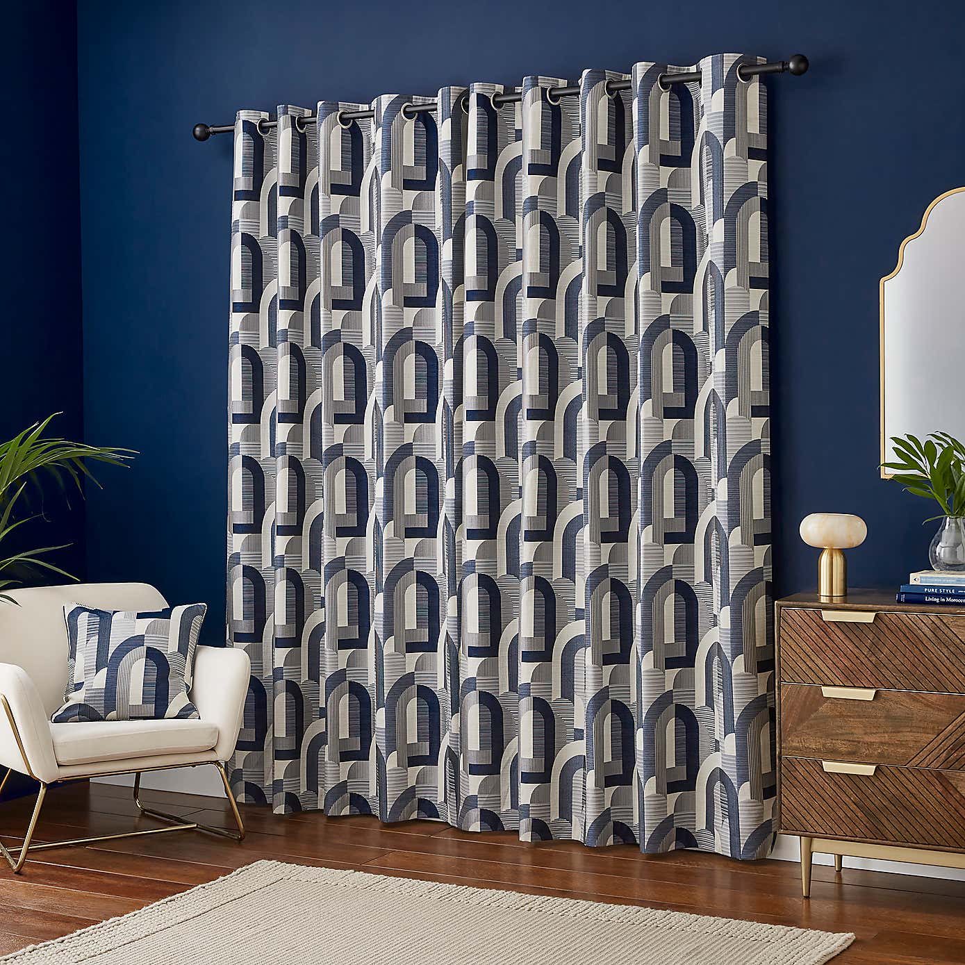 Carousel zoom image position 4 of 5