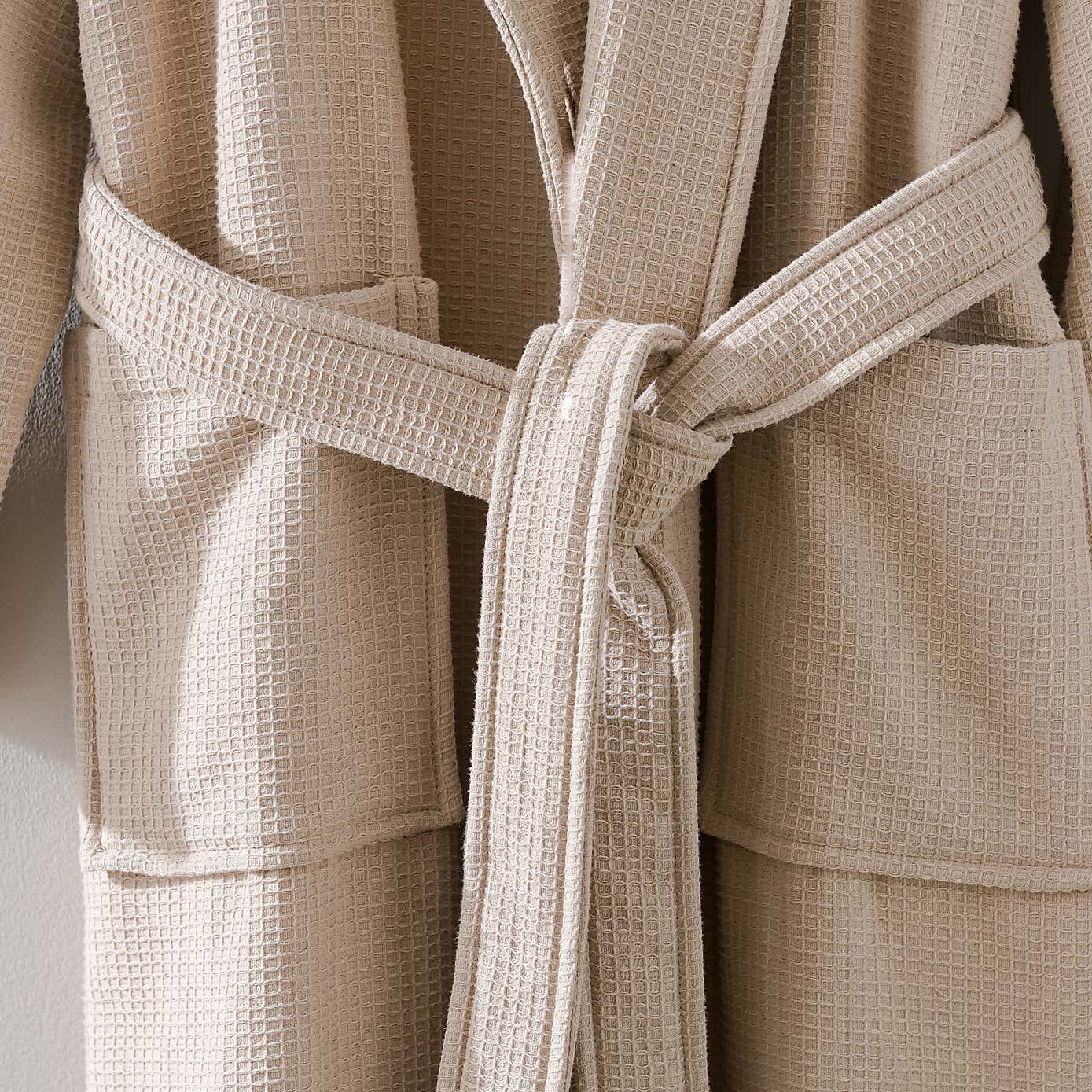 Carousel zoom image position 2 of 2