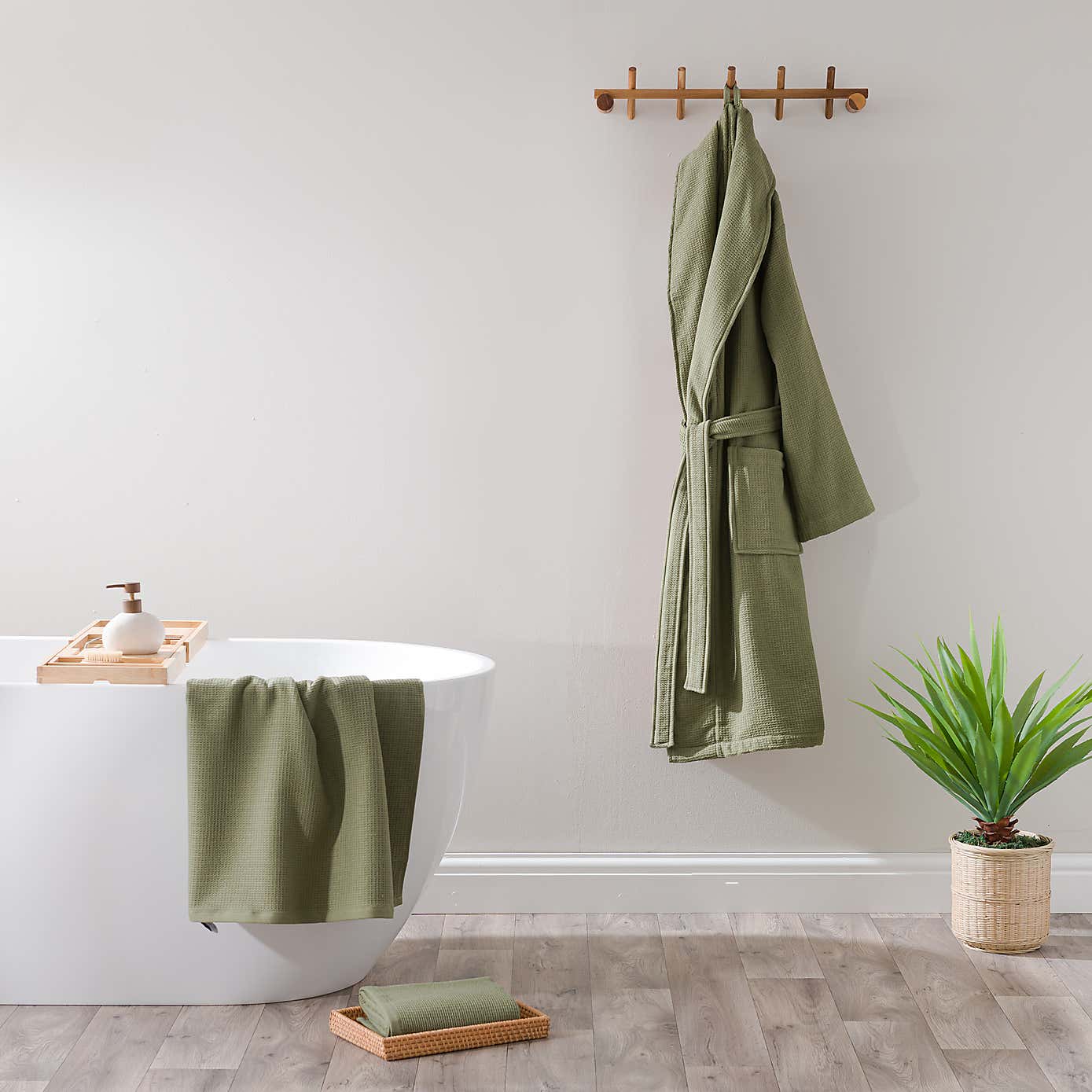 Carousel zoom image position 1 of 2