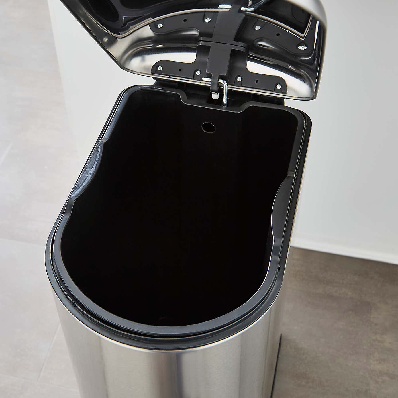 Carousel zoom image position 2 of 3