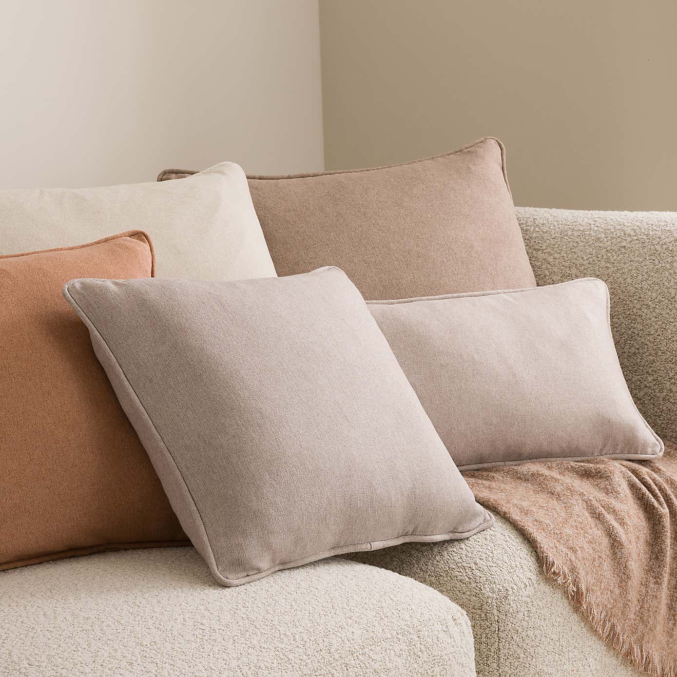 Carousel zoom image position 4 of 5