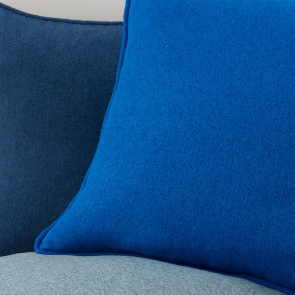 Carousel navigation image position 3 of 5