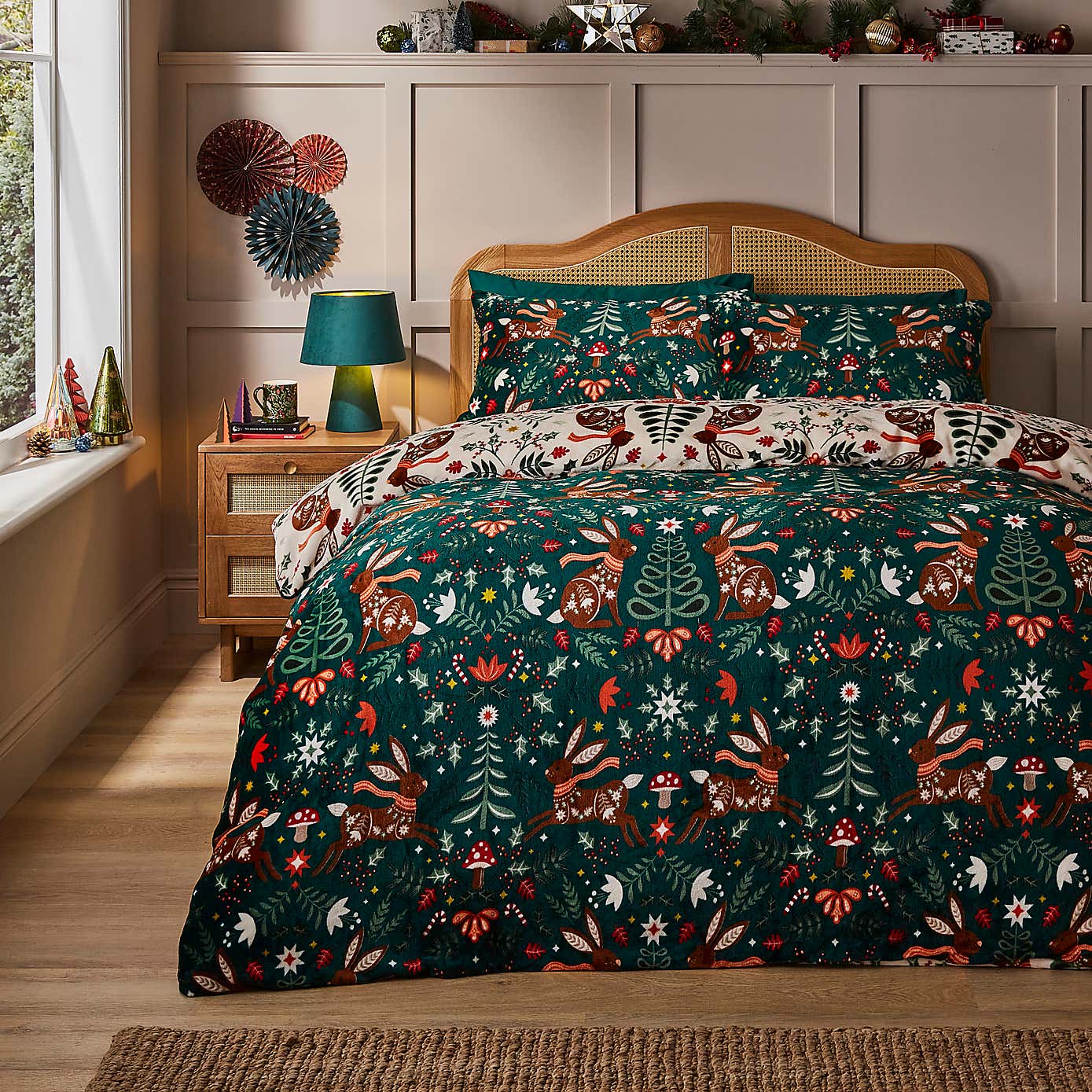 Carousel zoom image position 2 of 4