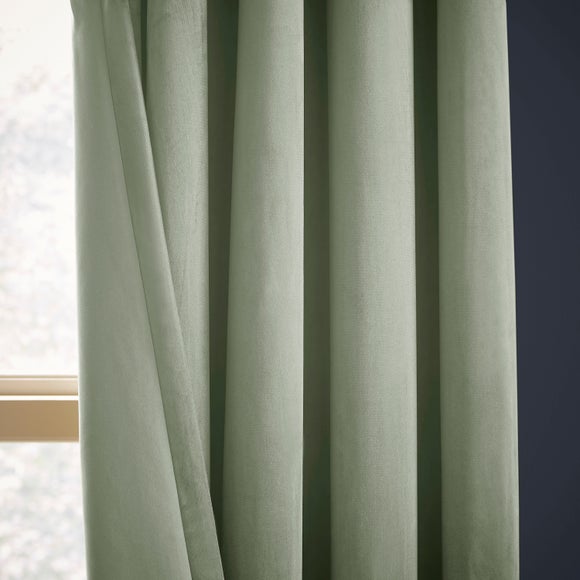 Carousel navigation image position 5 of 7