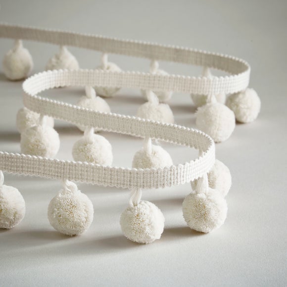 Large Pompom Trim