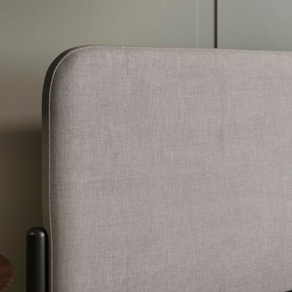 Carousel navigation image position 5 of 7