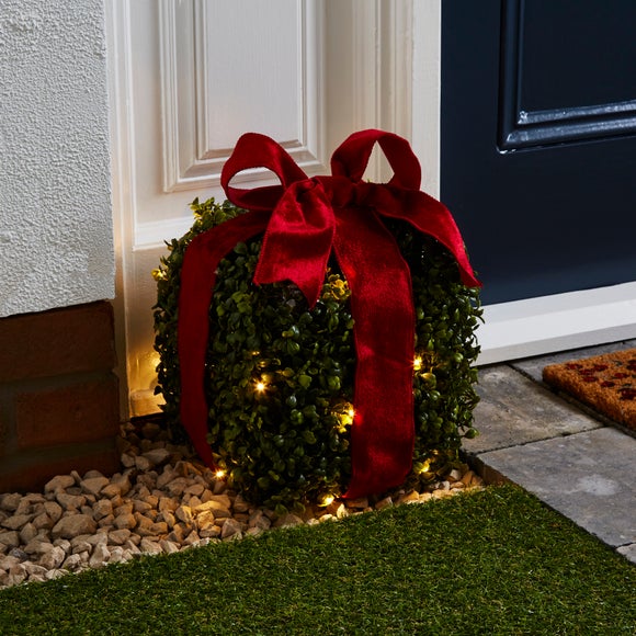 Light Up Artificial Boxwood Parcel