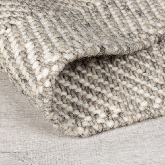 Carousel navigation image position 3 of 7