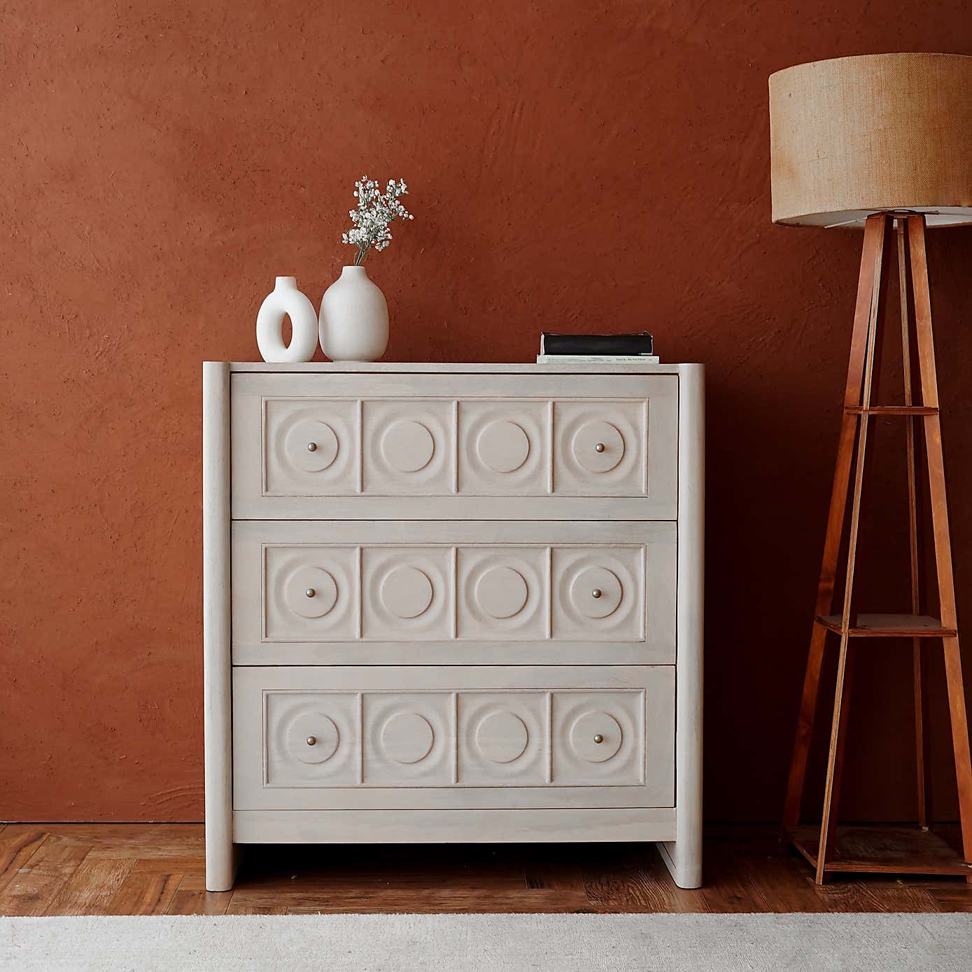 Carousel zoom image position 2 of 4