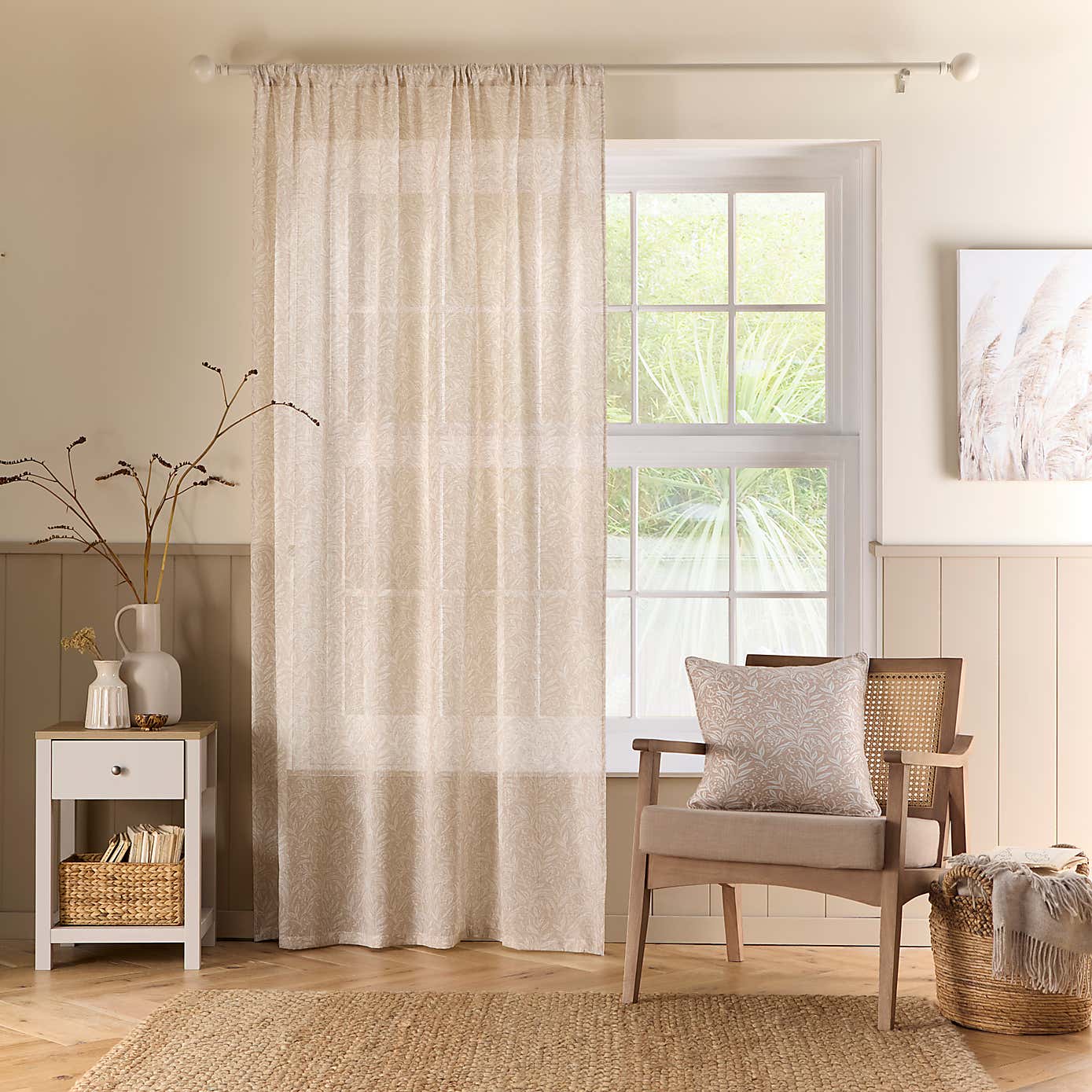 Carousel zoom image position 2 of 3