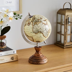 Vintage Style Globe With Mango Wood Base