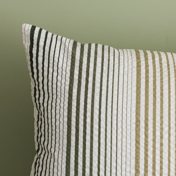 Carousel navigation image position 3 of 4