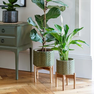 Aspen Chevron Ceramic Plant Pot With Stand