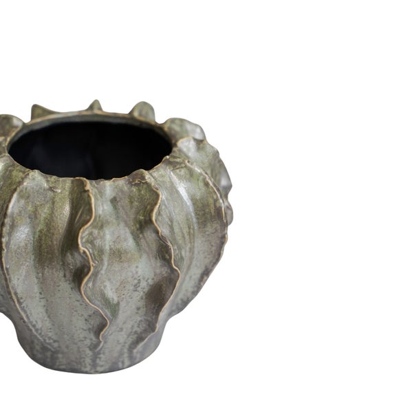 Carousel navigation image position 3 of 5