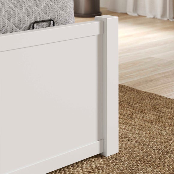 Carousel navigation image position 3 of 6