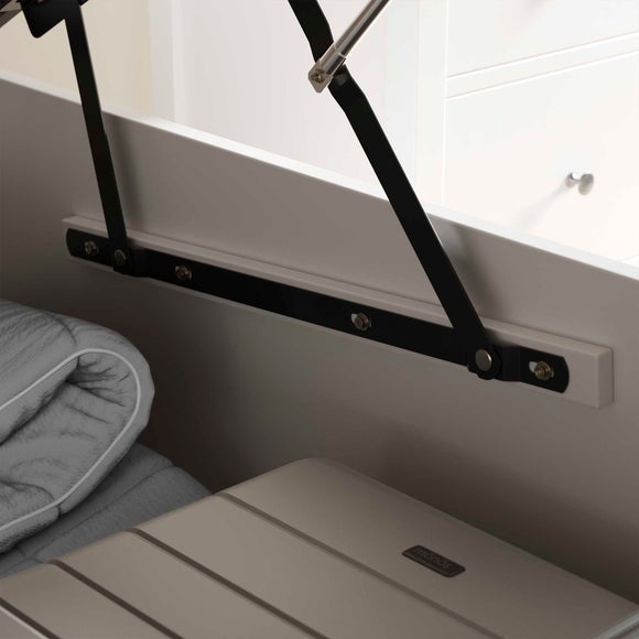 Carousel navigation image position 4 of 6