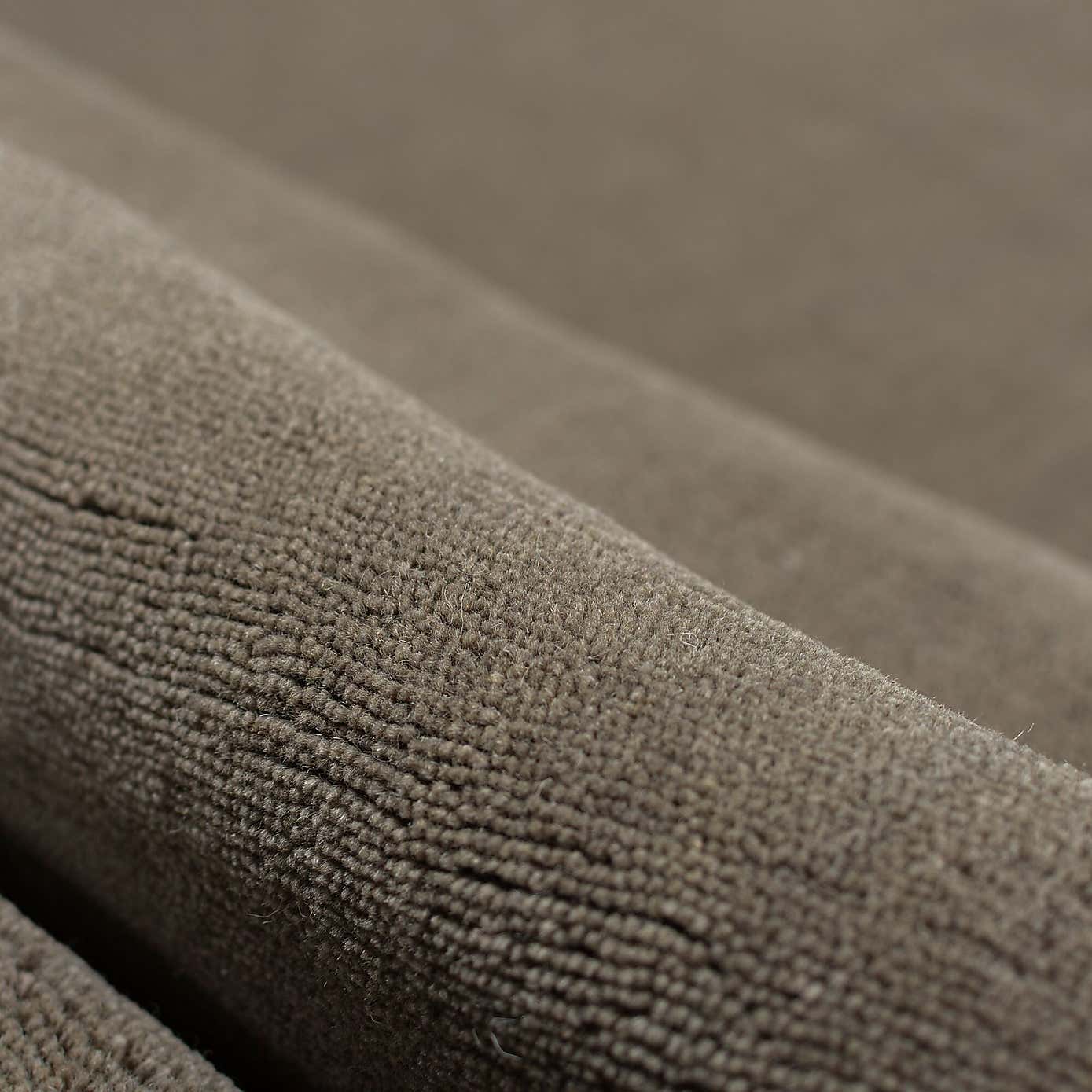 Carousel zoom image position 2 of 7